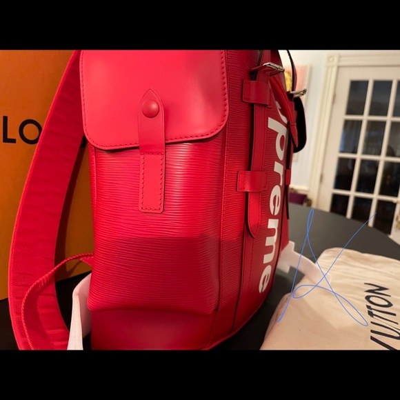 NWT 2017 Louis Vuitton x Supreme Christopher PM In Red Original Owner London, UK - Picture 4 of 7